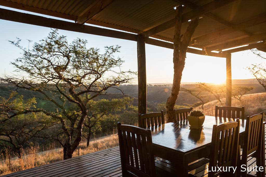 Hilton Bush Lodge & Function Venue エクステリア 写真