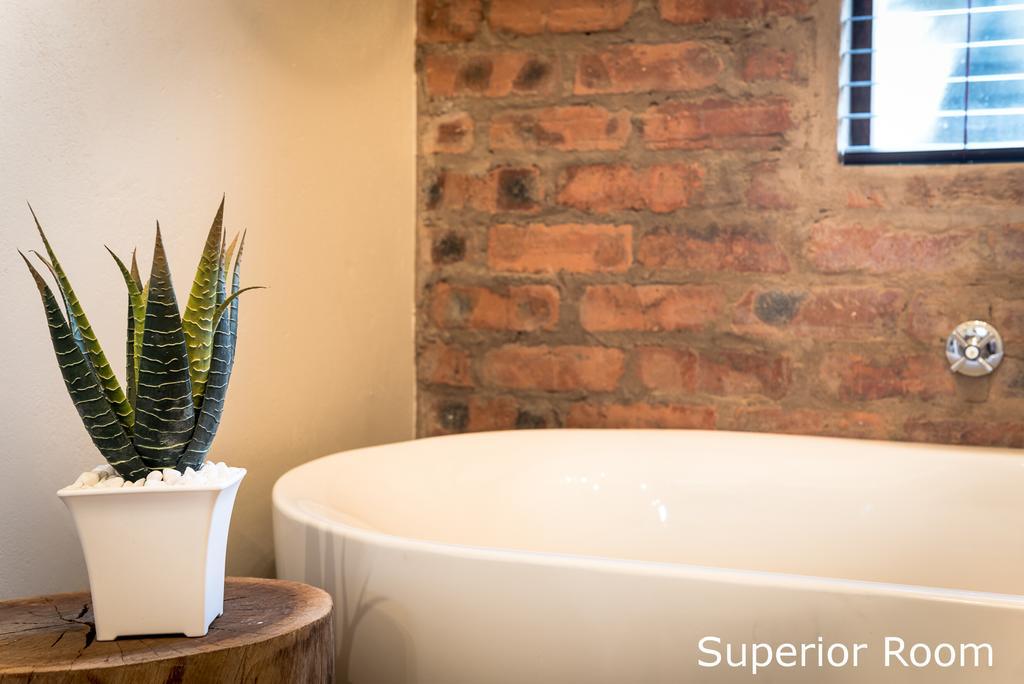 Hilton Bush Lodge & Function Venue エクステリア 写真